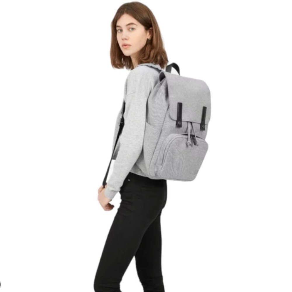 Everlane modern snap backpack in Grey reverse denim